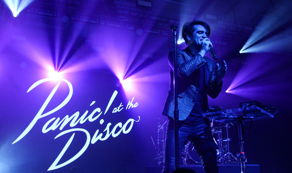 Panik! At The Disco löst sich auf, da Sänger Brendon Urie Vater wird