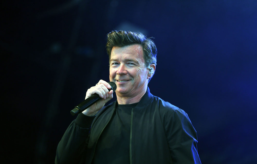 Rick Astley verklagt Rapper Yung Gravy wegen Nachahmung seiner Stimme