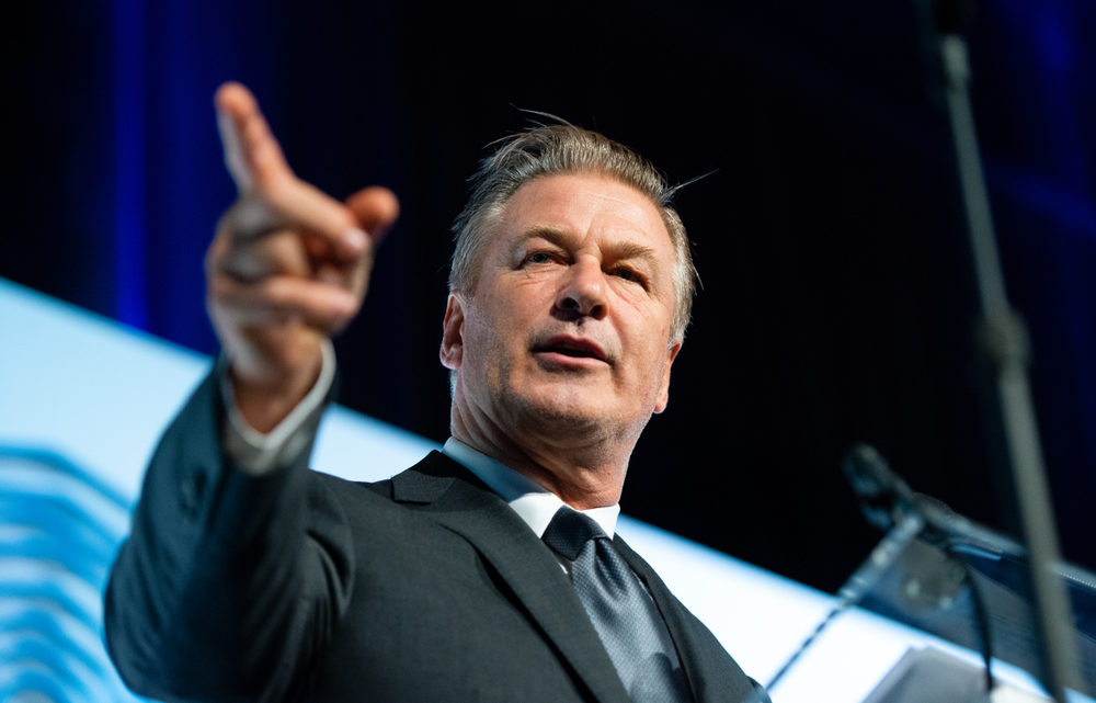 Alec Baldwin setzt Dreharbeiten zu Rust trotz Klagen fort