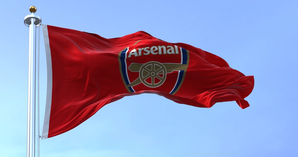 Arsenal bleibt auf Kurs mit Spitzenreiter Tottenham, Flekken wichtig für Brentford