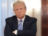 Trump verärgert über „rassistisches“ Enteignungsgesetz Südafrikas, setzt Hilfe aus